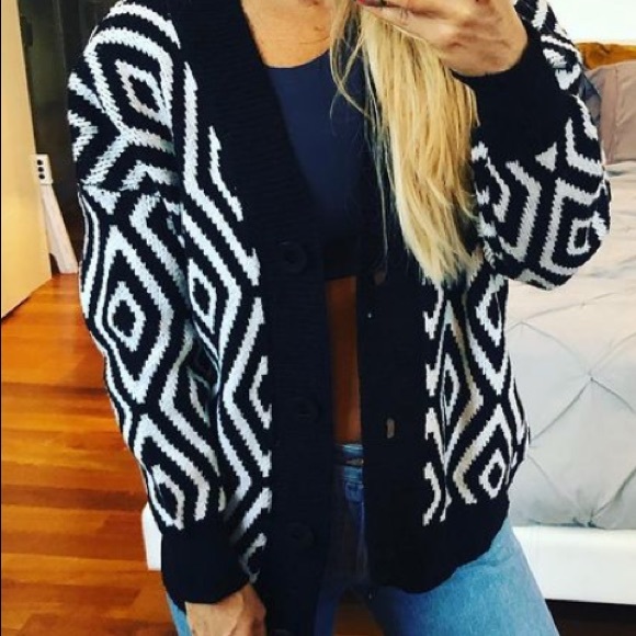 Top - Picture 1 of 1